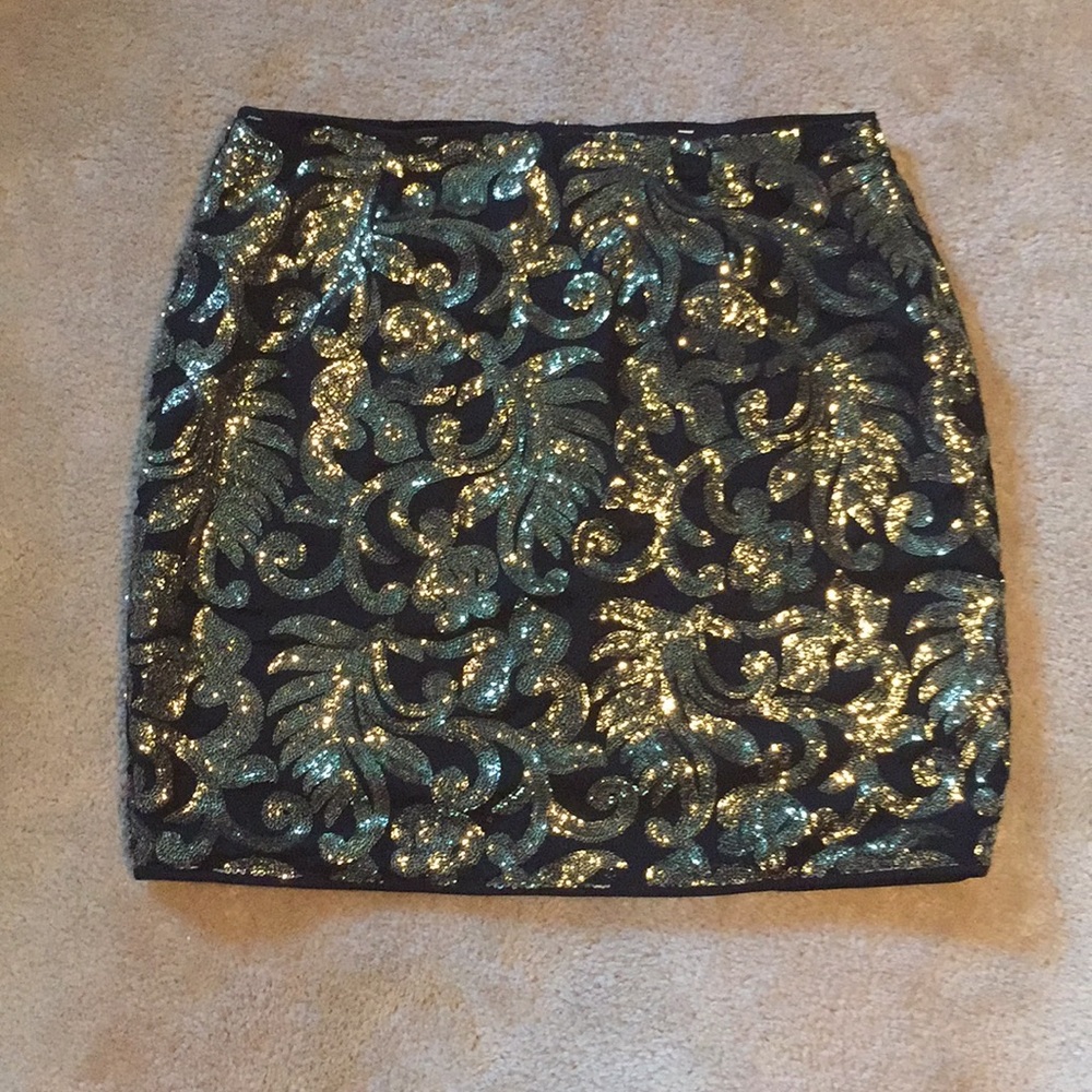 Miami Black & Gold Sequin Mini Skirt Size M
